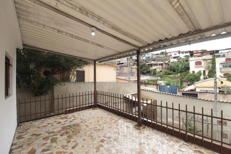 Casa para alugar com 300m², 3 quartos e 4 vagasTerraço