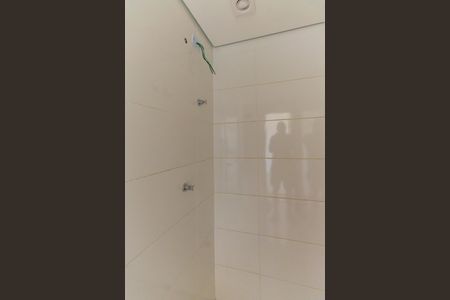 Banheiro de kitnet/studio para alugar com 1 quarto, 25m² em Vila Carrão, São Paulo