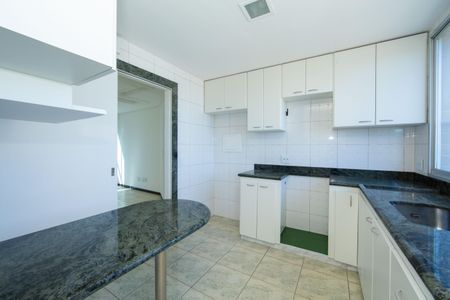 Apartamento para alugar com 160m², 3 quartos e 2 vagasCOZINHA