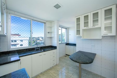 Apartamento para alugar com 160m², 3 quartos e 2 vagasCOZINHA