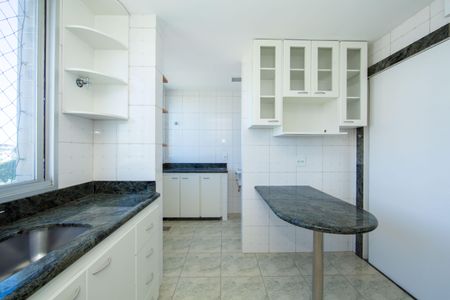 Apartamento para alugar com 160m², 3 quartos e 2 vagasCOZINHA