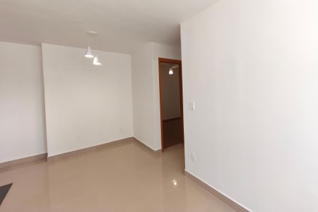 Sala de apartamento para alugar com 2 quartos, 44m² em Vila Satúrnia, Campinas