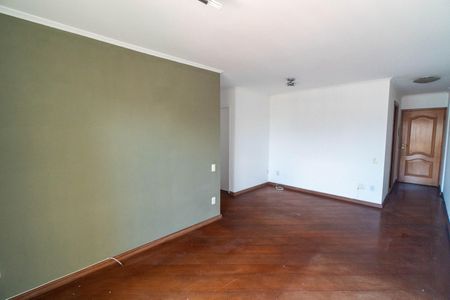 Sala de apartamento para alugar com 2 quartos, 70m² em Parque Imperial, São Paulo