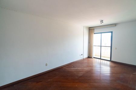 Sala de apartamento para alugar com 2 quartos, 70m² em Parque Imperial, São Paulo
