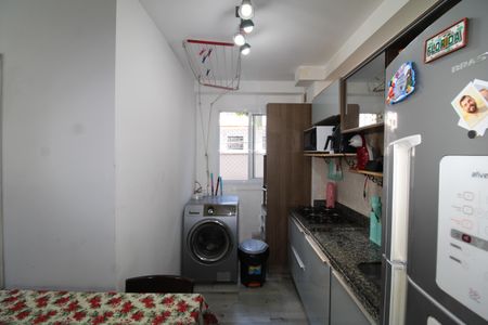 Apartamento à venda com 38m², 2 quartos e sem vagaSala / Cozinha
