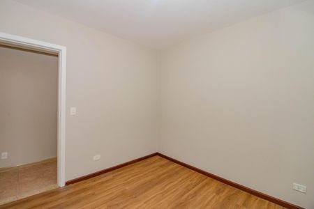 Quarto 1 de apartamento para alugar com 2 quartos, 100m² em Santa Cecília, Porto Alegre