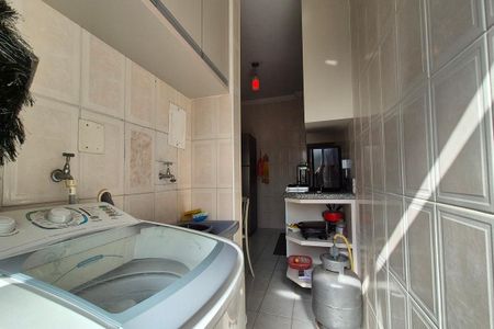 Apartamento à venda com 64m², 2 quartos e 1 vagaÁrea de Serviço