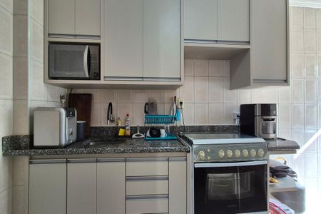 Apartamento à venda com 64m², 2 quartos e 1 vagaCozinha 