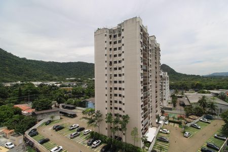 Apartamento à venda com 64m², 3 quartos e 1 vagaÁrea de serviço - Vista