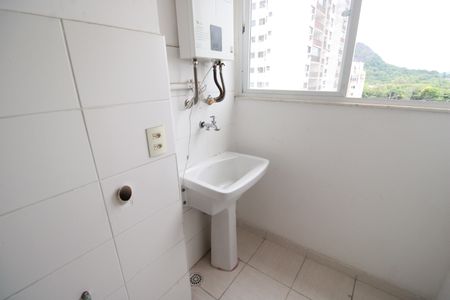 Apartamento à venda com 64m², 3 quartos e 1 vagaÁrea de serviço