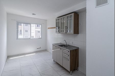 sala e cozinha_3 de apartamento para alugar com 1 quarto, 24m² em Jardim Santa Emilia, São Paulo