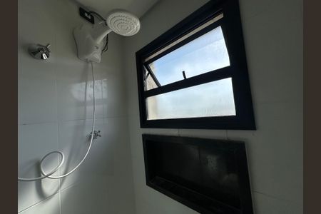 Banheiro de casa para alugar com 1 quarto, 42m² em Vila Pouso Alegre, Barueri