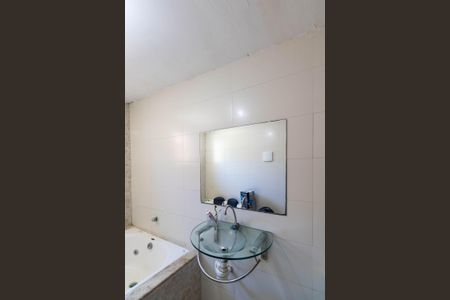 Casa para alugar com 85m², 4 quartos e 3 vagasBanheiro do Quarto 2