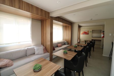 Apartamento para alugar com 33m², 2 quartos e sem vagaÁrea comum - Salão de festas