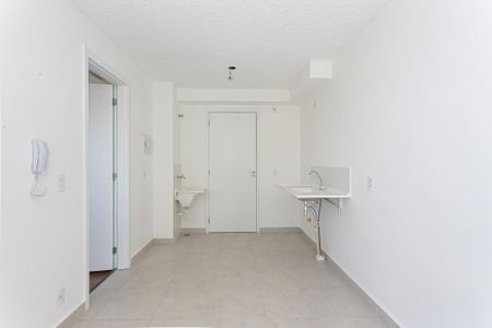 Apartamento para alugar com 1 quarto, 30m² em Guaiauna, São Paulo