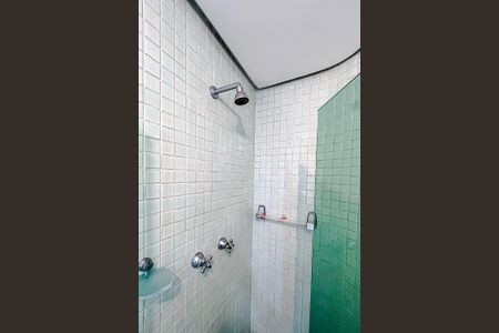 Apartamento à venda com 176m², 4 quartos e 3 vagasBanheiro da Suíte 2