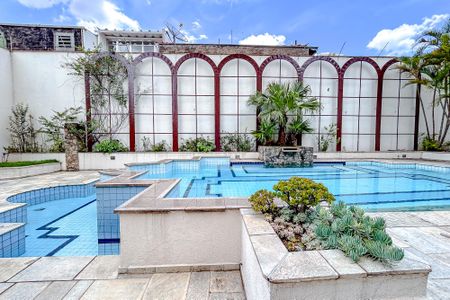 Apartamento à venda com 176m², 4 quartos e 3 vagasÁrea comum - Piscina