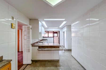 Apartamento à venda com 176m², 4 quartos e 3 vagasCozinha