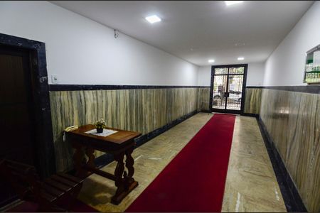 Apartamento para alugar com 80m², 2 quartos e sem vaga Apartamento para alugar com 80m², 2 quartos e sem vagaHall