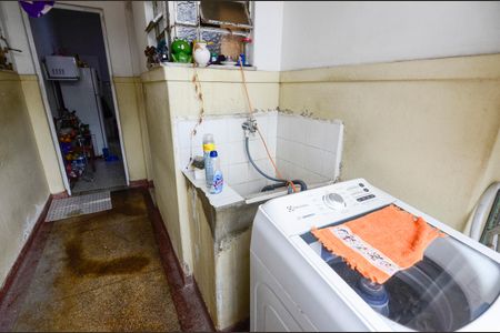 Apartamento para alugar com 80m², 2 quartos e sem vaga Apartamento para alugar com 80m², 2 quartos e sem vagaÁrea de Serviço