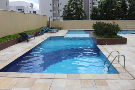 Apartamento à venda com 62m², 2 quartos e 2 vagasÁrea comum - Piscina