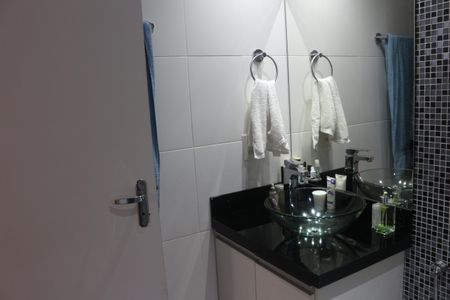 Apartamento à venda com 62m², 2 quartos e 2 vagasBanheiro da Suíte