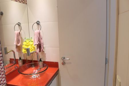 Apartamento à venda com 62m², 2 quartos e 2 vagasBanheiro