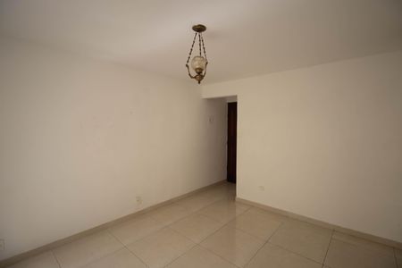 Sala de apartamento para alugar com 1 quarto, 45m² em Estrela do Norte, São Gonçalo