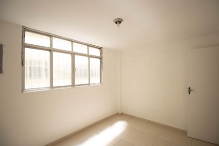 Quarto 1 de apartamento para alugar com 1 quarto, 45m² em Estrela do Norte, São Gonçalo
