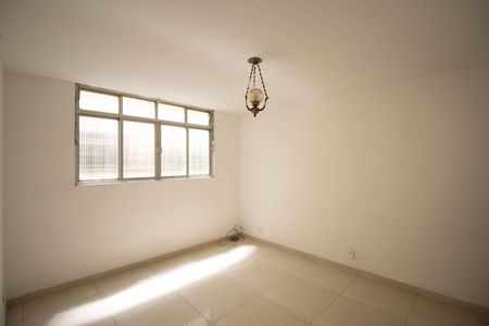 Sala de apartamento para alugar com 1 quarto, 45m² em Estrela do Norte, São Gonçalo