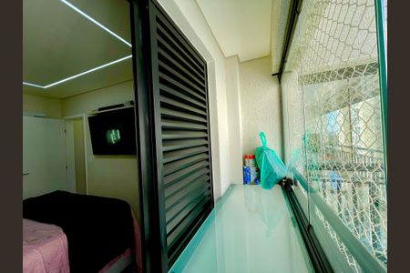 Apartamento à venda com 70m², 2 quartos e 1 vagaSacada do quarto