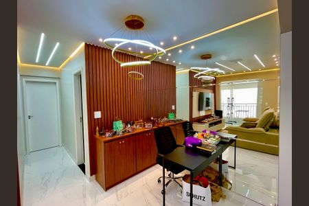 Apartamento à venda com 70m², 2 quartos e 1 vagaSala