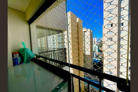 Apartamento à venda com 70m², 2 quartos e 1 vagaSacada do quarto 