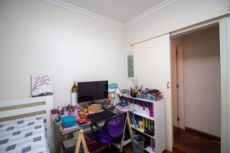 Casa à venda com 225m², 4 quartos e 2 vagasQuarto 2