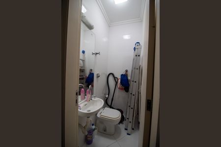 Casa à venda com 225m², 4 quartos e 2 vagasBanheiro de serviço