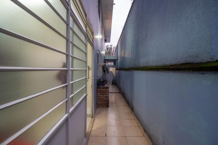 Casa à venda com 225m², 4 quartos e 2 vagasCorredor