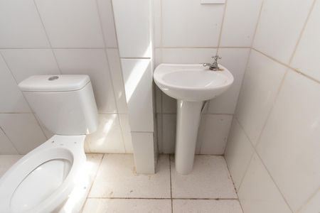 Banheiro de casa para alugar com 1 quarto, 40m² em Vila Bancaria, São Paulo