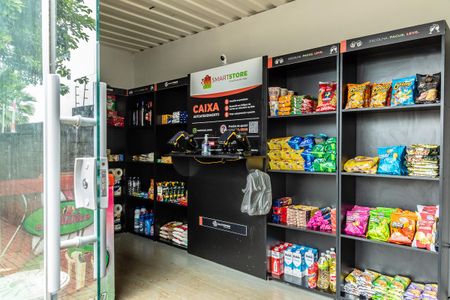 Apartamento para alugar com 46m², 2 quartos e 1 vagaÁrea Comum-Mercadinho parte interna