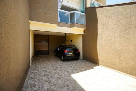 Casa à venda com 103m², 2 quartos e 4 vagas Casa à venda com 103m², 2 quartos e 4 vagasGaragem