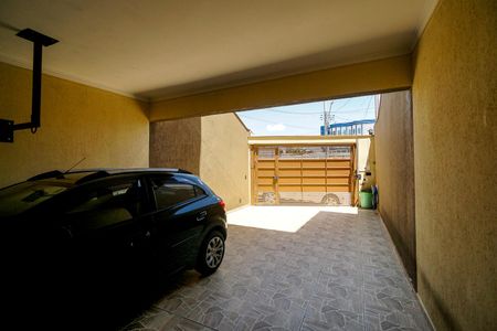 Casa à venda com 103m², 2 quartos e 4 vagas Casa à venda com 103m², 2 quartos e 4 vagasGaragem
