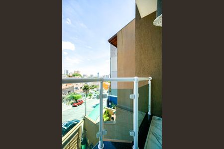 Casa à venda com 103m², 2 quartos e 4 vagas Casa à venda com 103m², 2 quartos e 4 vagasVaranda da suíte 01