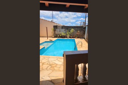 Casa à venda com 154m², 3 quartos e 2 vagasÁrea externa