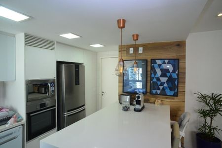 Apartamento à venda com 103m², 2 quartos e 2 vagasCozinha