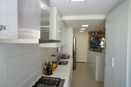 Apartamento à venda com 103m², 2 quartos e 2 vagasCozinha