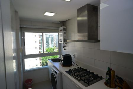Apartamento à venda com 103m², 2 quartos e 2 vagasCozinha