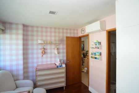 Apartamento à venda com 103m², 2 quartos e 2 vagasSuíte