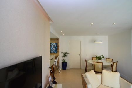 Apartamento à venda com 103m², 2 quartos e 2 vagasSala