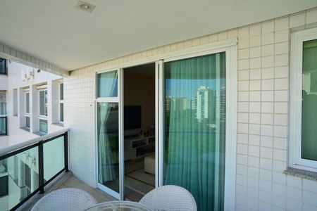 Apartamento à venda com 103m², 2 quartos e 2 vagasVaranda