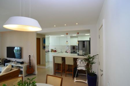 Apartamento à venda com 103m², 2 quartos e 2 vagasSala