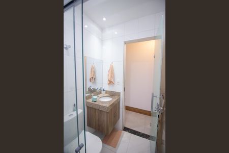 Casa à venda com 266m², 3 quartos e 2 vagasBanheiro Social Casa 2